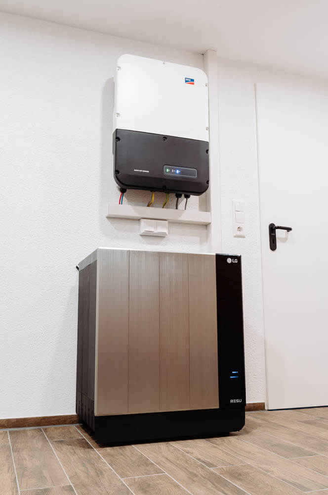 FLEX SMA nuevo sistema de almacenamiento doméstico RESU FLEX de LG con una capacidad de 17,2 kWh.